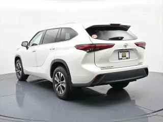 Toyota Highlander 2021 AWD XLE SUV 4p.