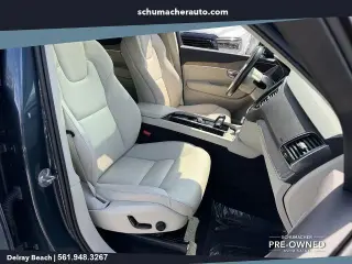 Volvo XC90 2024 4x4 B6 Plus Bright Theme 7-Pasajeros SUV 4p