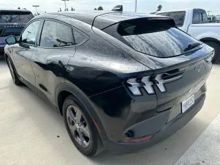 Ford Mustang Mach-E 2023 Select 4p SUV