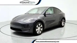 Tesla Model Y 2024 AWD Long Range 4p Crossover