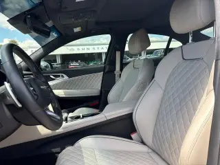 Genesis G70 2023 3.3T Standard 4p Sedan