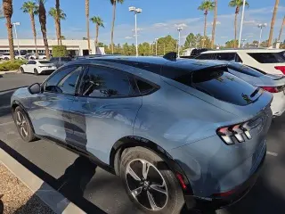 Ford Mustang Mach-E 2023 Premium 4p SUV