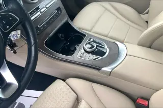 Mercedes-Benz GLC 2019 4MATIC GLC 300 4p SUV con tracción en todas las ruedas