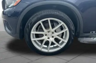 Mercedes-Benz GLC 2019 4MATIC GLC 300 4p SUV con tracción en todas las ruedas