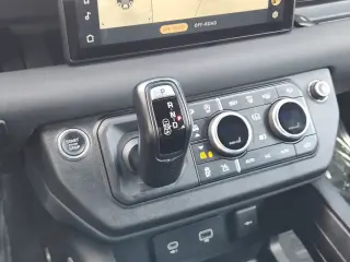Land Rover Defender 2021 AWD 110 X-Dynamic SE 4p SUV