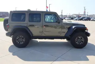Jeep Wrangler 2025 4x4 Willys 4dr SUV