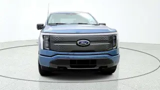 Ford F-150 Lightning 2023 AWD XLT 4p SuperCrew 5.5 ft. SB