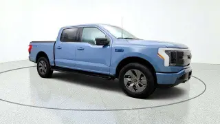 Ford F-150 Lightning 2023 AWD XLT 4p SuperCrew 5.5 ft. SB