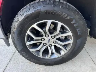 Ford F-150 2022 4x4 Lariat 4p SuperCrew 5.5 ft. SB