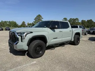 Toyota Tundra 2022 4x4 SR5 4p CrewMax Cabina Extendida Camioneta SB
