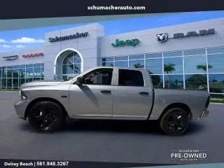 Ram 1500 Classic 2019 4x2 Tradesman 4dr Crew Cab 5.5 ft. SB Camioneta