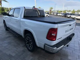 Ram 1500 2025 4x4 Laramie 4p Camioneta Cabina Completa 5.6 ft. SB