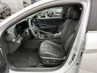 Hyundai ELANTRA 2025 Limited 4p Sedán