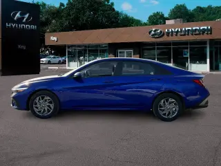 Hyundai ELANTRA 2024 SEL 4p Sedan