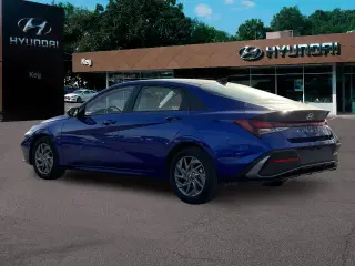 Hyundai ELANTRA 2024 SEL 4p Sedan