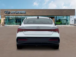 Hyundai ELANTRA 2026 SE Sedán 4p.