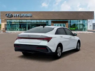 Hyundai ELANTRA 2026 SE Sedán 4p.