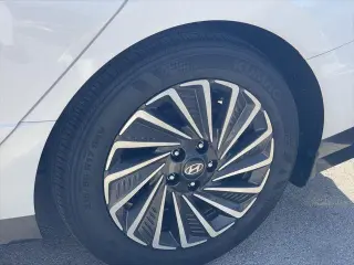 Hyundai SONATA Hybrid 2025 SEL 4p Sedan