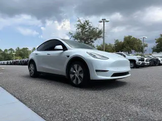 Tesla Model Y 2023 AWD Long Range 4p Crossover