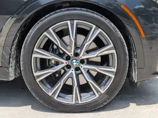 BMW X7 2021 4x4 xDrive40i 4p. Vehículo Deportivo de Actividades