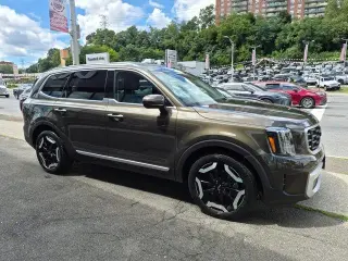 Kia Telluride 2024 AWD S 4p SUV