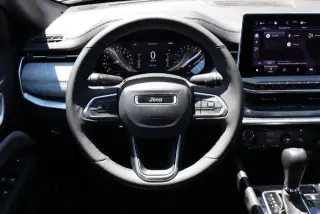 Jeep Compass 2023 4x4 Latitude Lux SUV 4p
