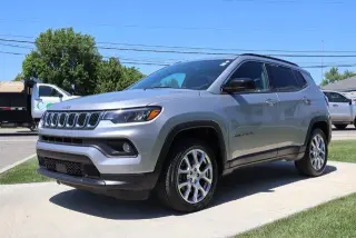 Jeep Compass 2023 4x4 Latitude Lux SUV 4p