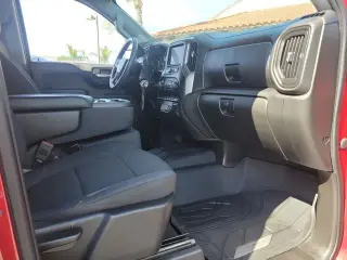Chevrolet Silverado 1500 2020 4x2 Custom 4p Cabina Completa Estándar 5.8 ft. SB