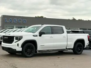 GMC Sierra 1500 2023 4x4 Elevation 4dr Crew Cab 5.8 pies. SB