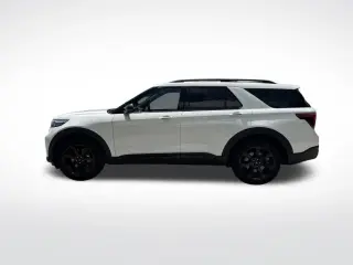 Ford Explorer 2024 AWD ST 4p SUV