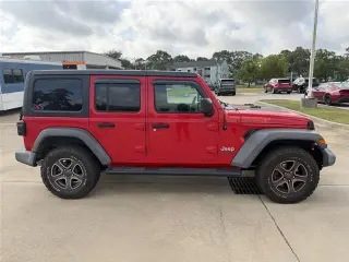 Jeep Wrangler Unlimited 2018 4x4 Sport 4p SUV (lanzamiento de mitad de año)