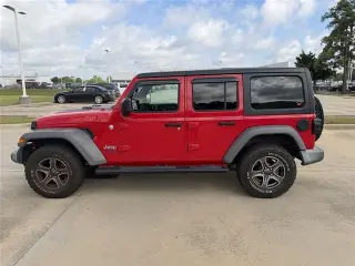 Jeep Wrangler Unlimited 2018 4x4 Sport 4p SUV (lanzamiento de mitad de año)