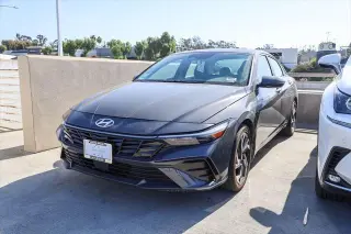 Hyundai ELANTRA Hybrid 2024 Limited 4p Sedan