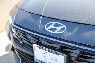Hyundai ELANTRA Hybrid 2024 Limited 4p Sedan