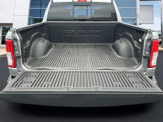 Ram 1500 2023 4x4 Lone Star 4p Camioneta Cabina Extendida 5.6 pies ST
