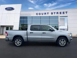 Ram 1500 2023 4x4 Lone Star 4p Camioneta Cabina Extendida 5.6 pies ST