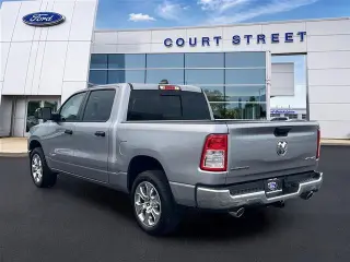 Ram 1500 2023 4x4 Lone Star 4p Camioneta Cabina Extendida 5.6 pies ST