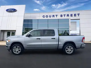 Ram 1500 2023 4x4 Lone Star 4p Camioneta Cabina Extendida 5.6 pies ST