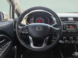 Kia Rio 5 Puertas 2012 SX 4p Vagón