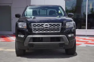Nissan Frontier 2024 4x4 SV 4dr Crew Cab 6.1 pies LB