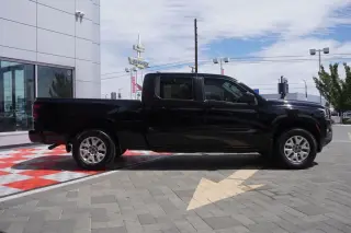 Nissan Frontier 2024 4x4 SV 4dr Crew Cab 6.1 pies LB