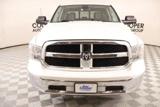 Ram 1500 Classic 2023 4x4 SLT 4dr Crew Cab 5.5 ft. SB Pickup