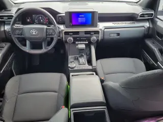 Toyota Tacoma 2024 4x4 SR5 4p Doble Cabina 5.0 ft CB