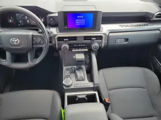 Toyota Tacoma 2024 4x4 SR5 4p Doble Cabina 5.0 ft CB
