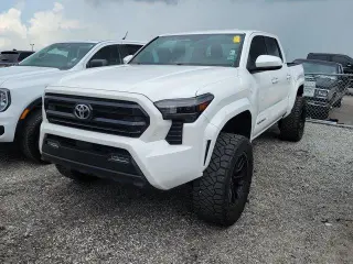 Toyota Tacoma 2024 4x4 SR5 4p Doble Cabina 5.0 ft CB
