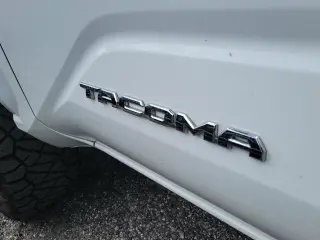 Toyota Tacoma 2024 4x4 SR5 4p Doble Cabina 5.0 ft CB