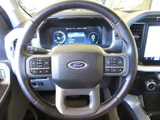 Ford F-150 Lightning 2023 AWD XLT 4p SuperCrew 5.5 ft. SB