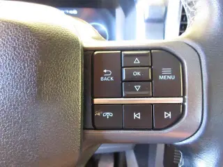 Ford F-150 Lightning 2023 AWD XLT 4p SuperCrew 5.5 ft. SB