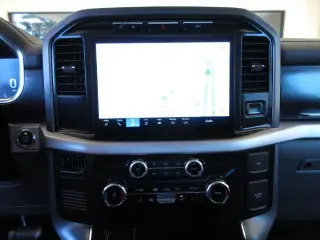 Ford F-150 Lightning 2023 AWD XLT 4p SuperCrew 5.5 ft. SB