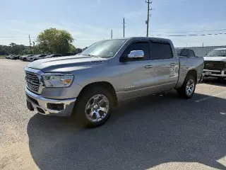 Ram 1500 2020 4x2 Big Horn 4p Cabina Completa 5.6 pies ST Camioneta